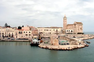 Porto di Trani: la Cattedrale sul mare
