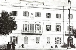 Piazza Cesare Battisti 900