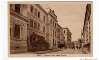 Cartolina d'epoca di edificio