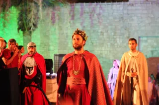 Figuranti in costume medievale