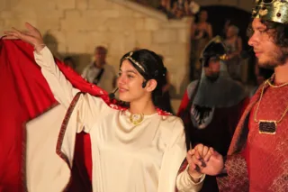 Figuranti in costume medievale