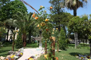 Giardino con fontana