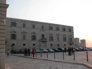 Palazzo Torres: un luogo della storia giudiziaria tranese, non un ritratto di Giustina Rocca