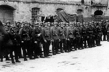 Truppe naziste