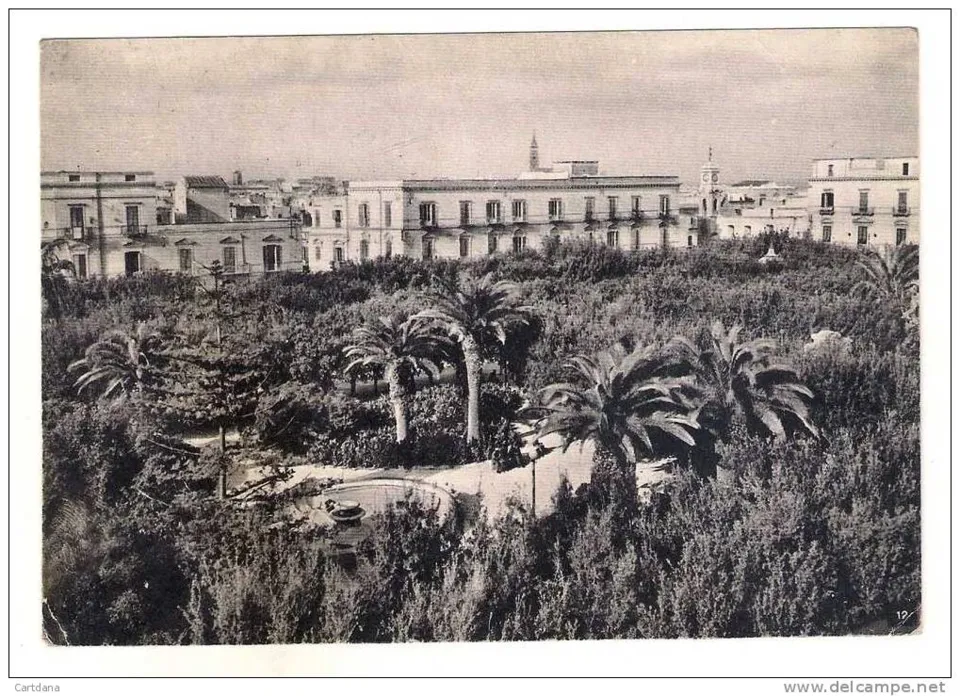 Cartolina d'epoca di giardino