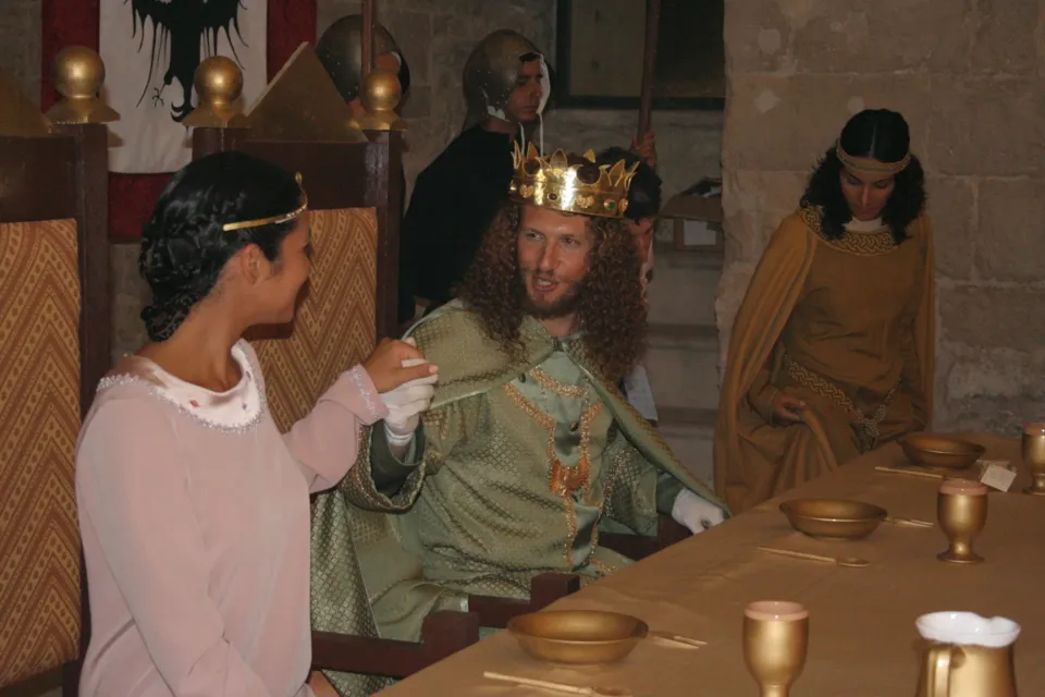 La rievocazione medievale dedicata a re Manfredi a Trani
