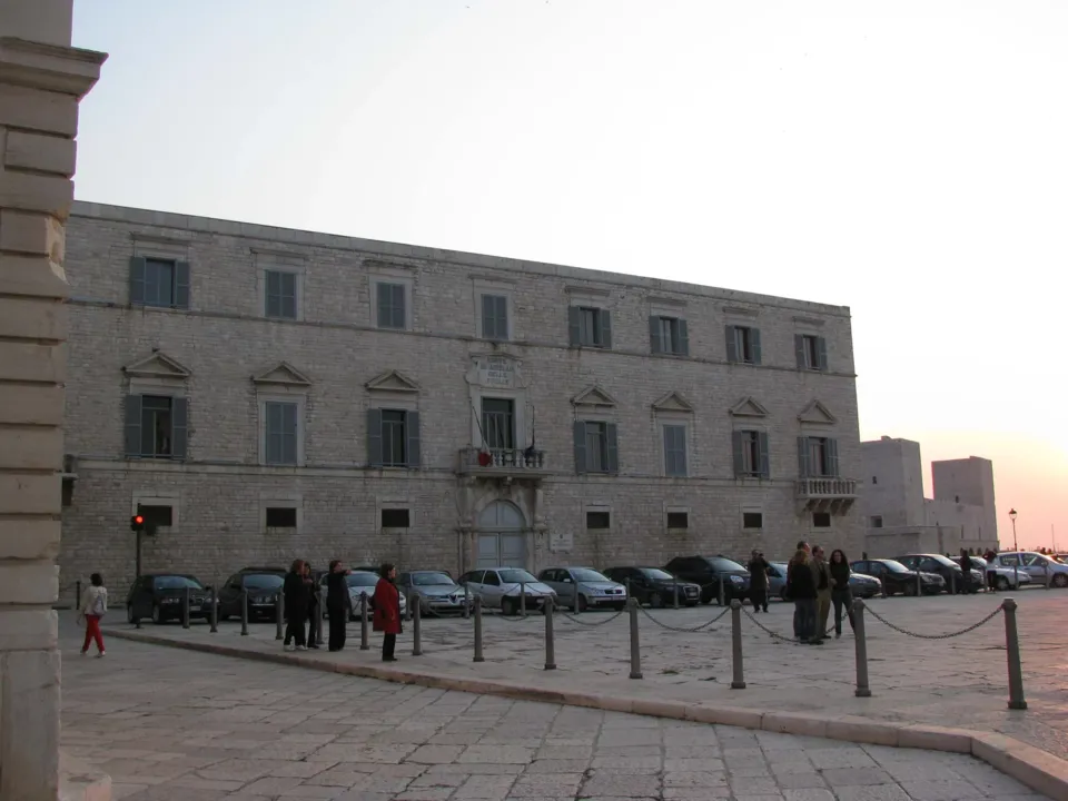 Palazzo Torres: un luogo della storia giudiziaria tranese, non un ritratto di Giustina Rocca